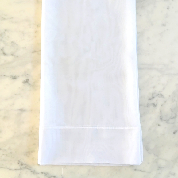 Sears White Sheer Curtains, 1.5" Rod Space, 2 Panels. - Picture 2 of 6